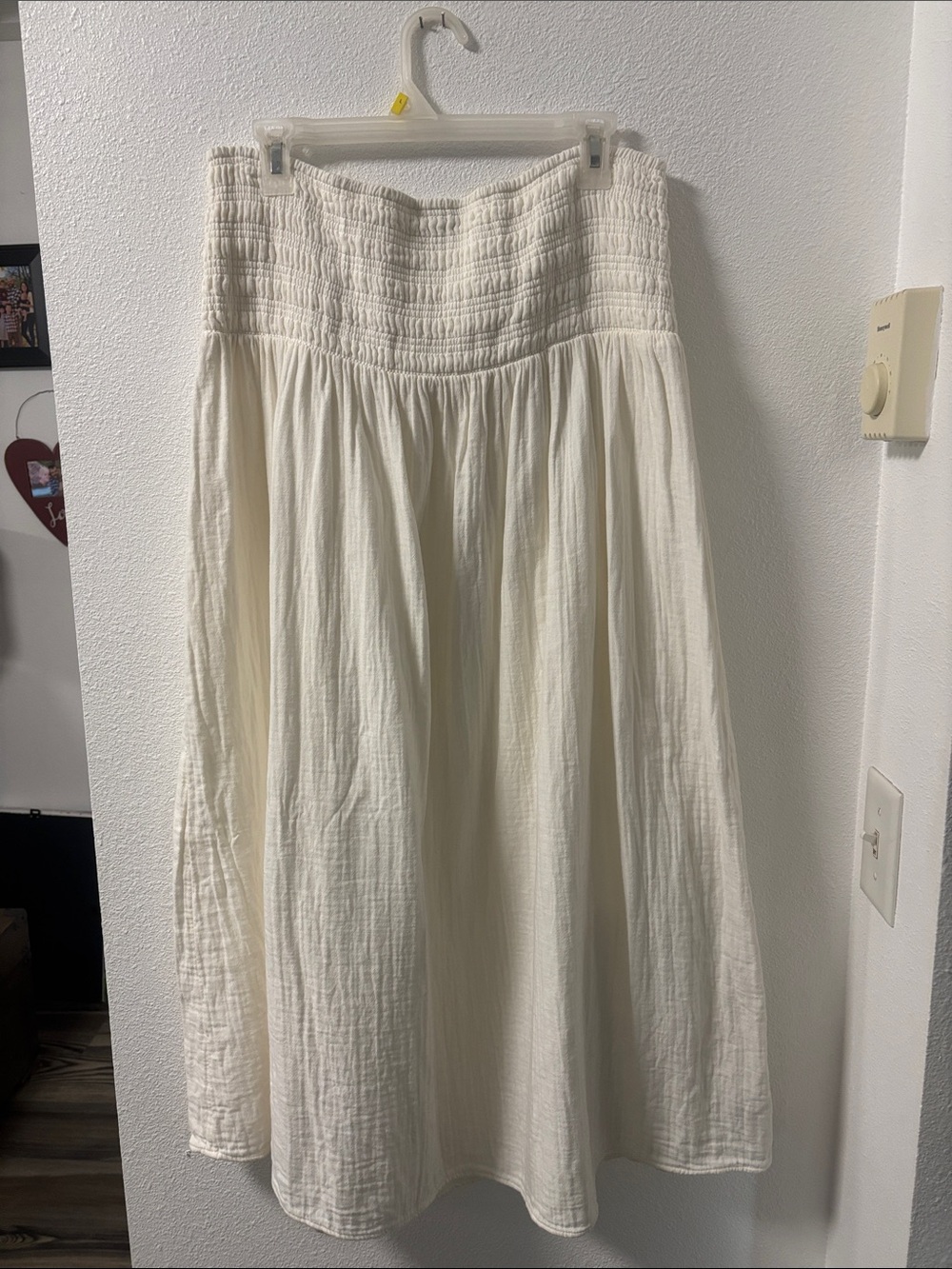 Old Navy Cream Smocked-Waist Maxi Skirt